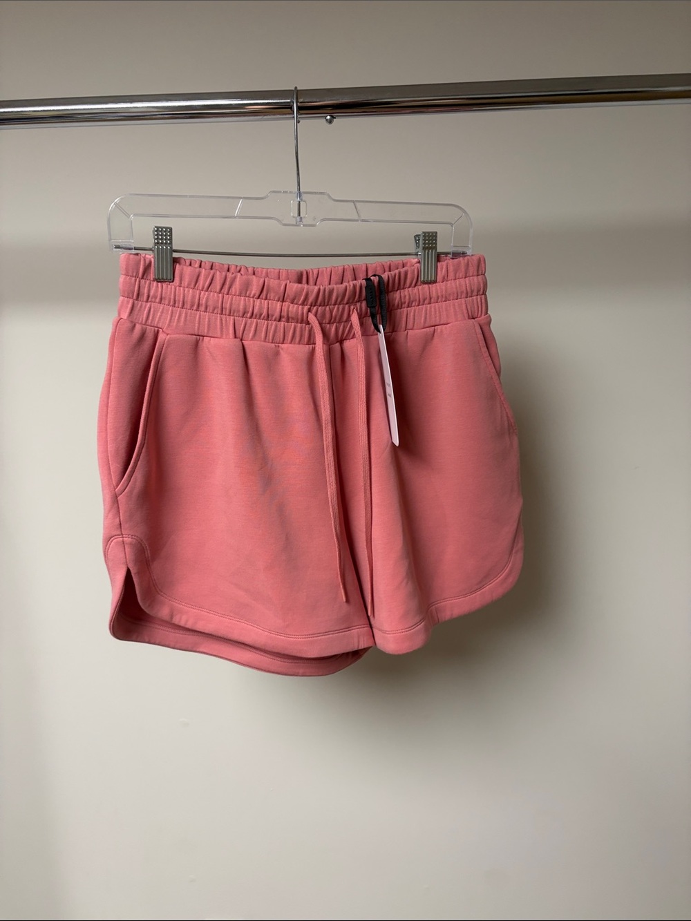 Varley coulter high rise short 3.5” brandy rose
